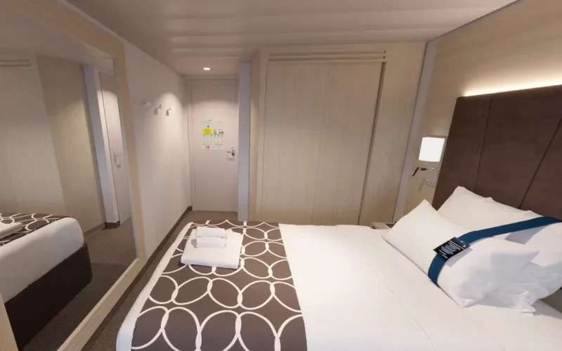 Одноместная каюта с окном Лайнера MSC World Europa