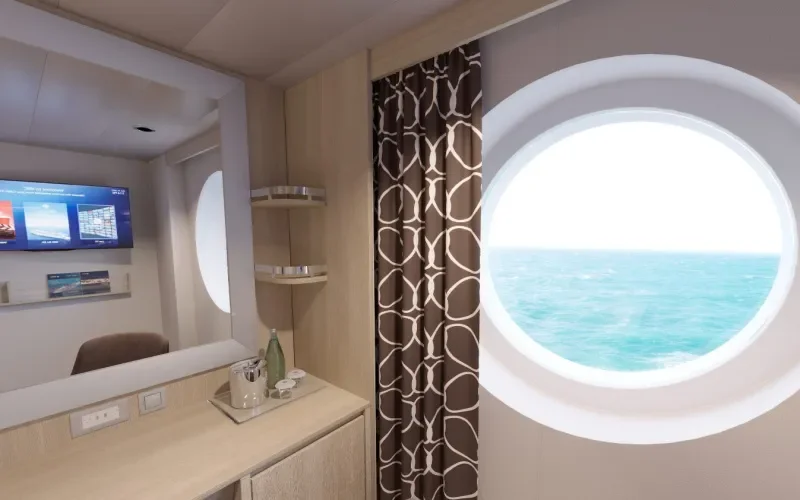 Одноместная каюта с окном Лайнера MSC World Europa