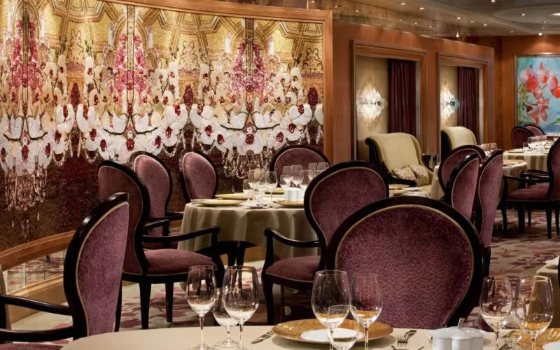 Ресторан Лайнера Oasis of the Seas