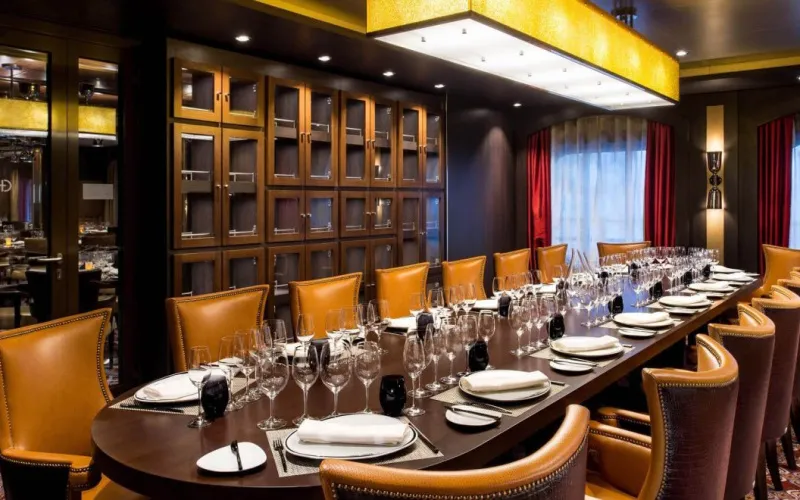 Ресторан  Лайнера Oasis of the Seas