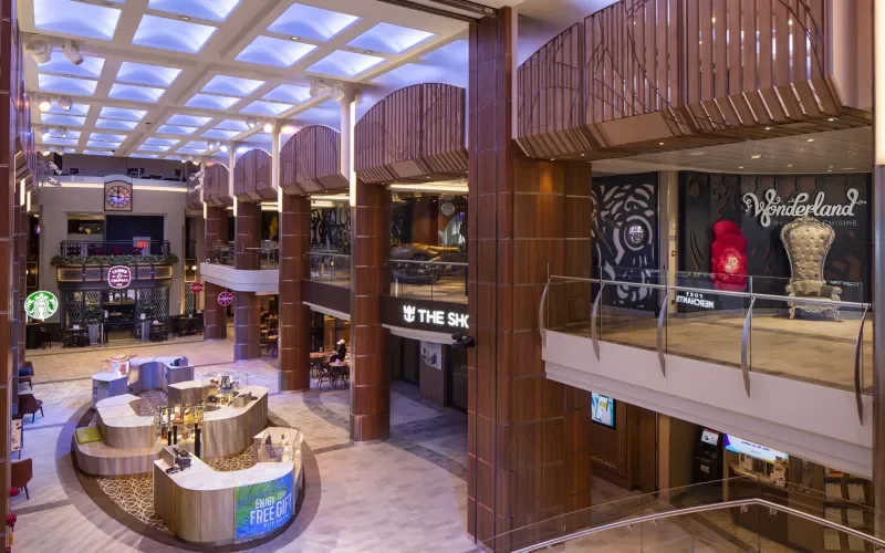 Эспланада Лайнера Odyssey of the Seas
