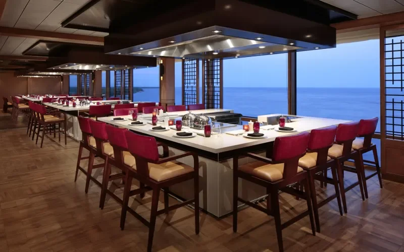 Японский ресторан Teppanyaki Лайнера Odyssey of the Seas