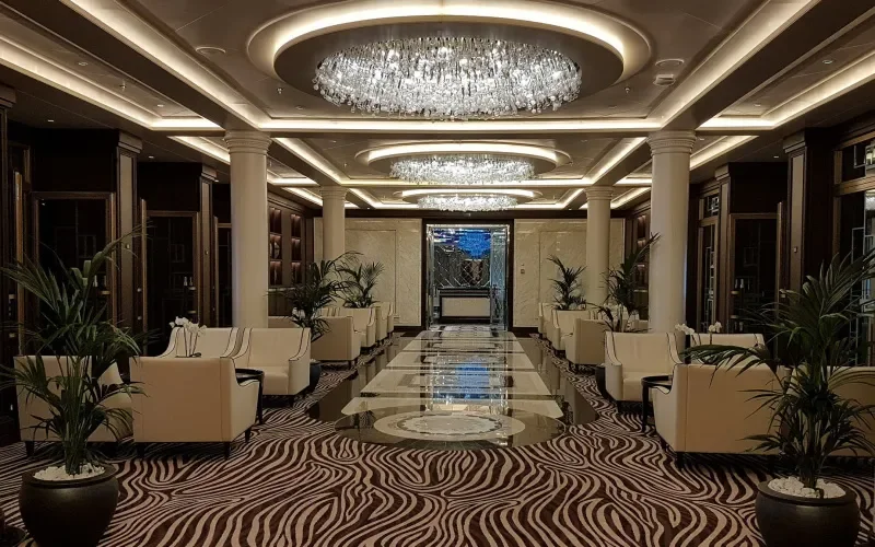 Лайнера Seven Seas Explorer