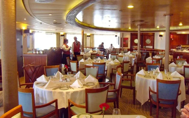 Лайнера Seven Seas Navigator