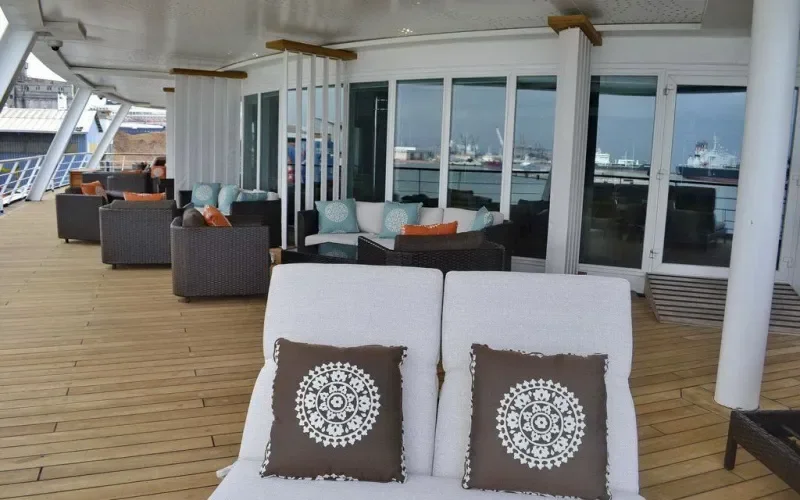 Лайнера Seven Seas Voyager