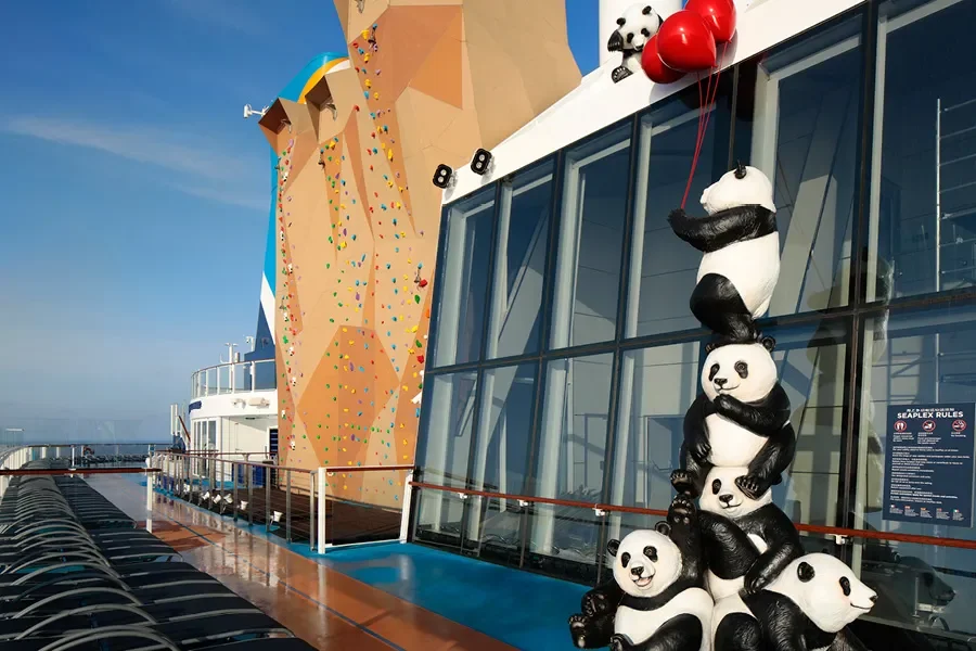 Скалодром Теплохода Spectrum of the Seas (Русскоязычные круизы)