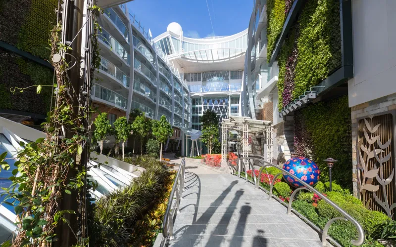 Центральный парк Лайнера Symphony of the Seas