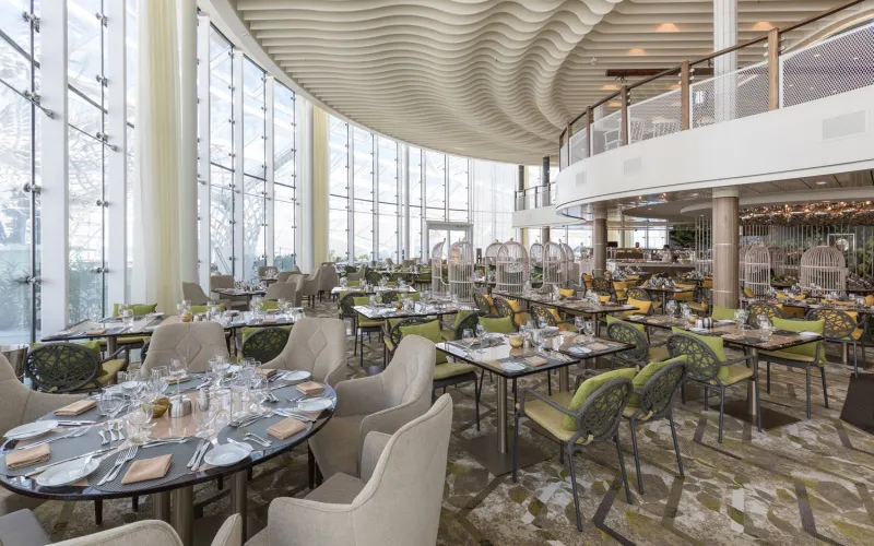 Кафе Solarium Bistro Лайнера Symphony of the Seas