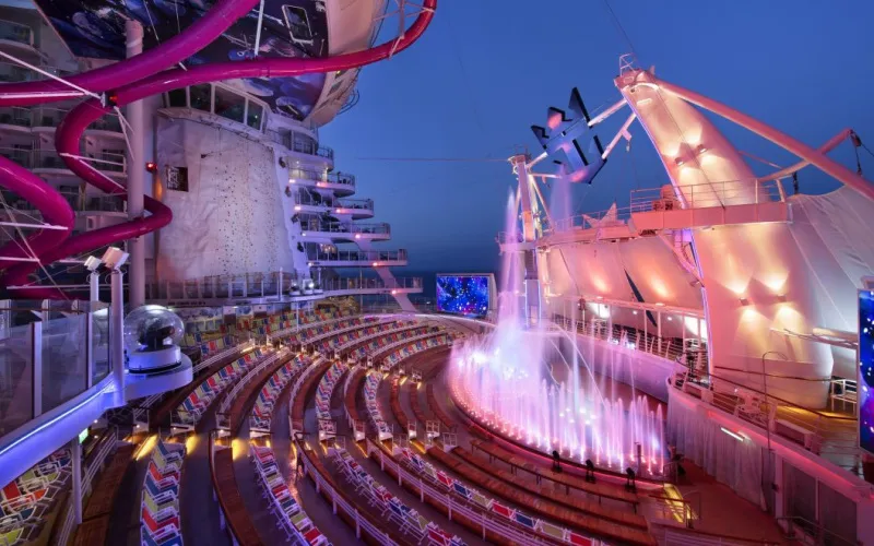 Акватеатр Лайнера Symphony of the Seas