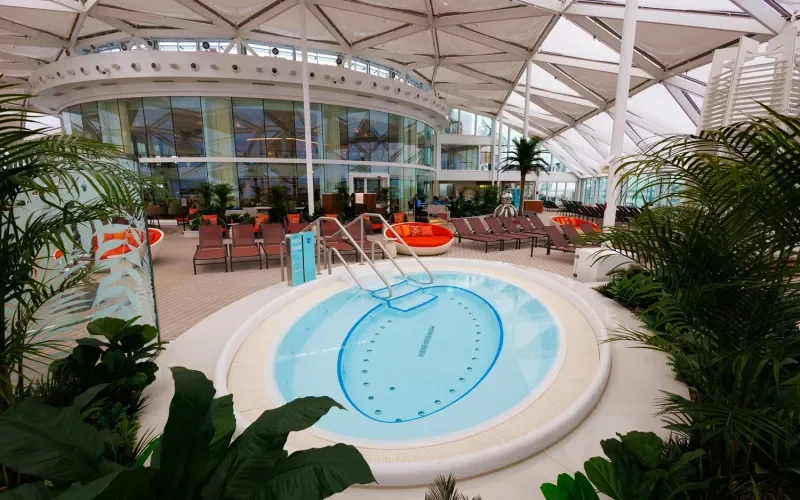 Солярий для взрослых  Лайнера Utopia Of The Seas