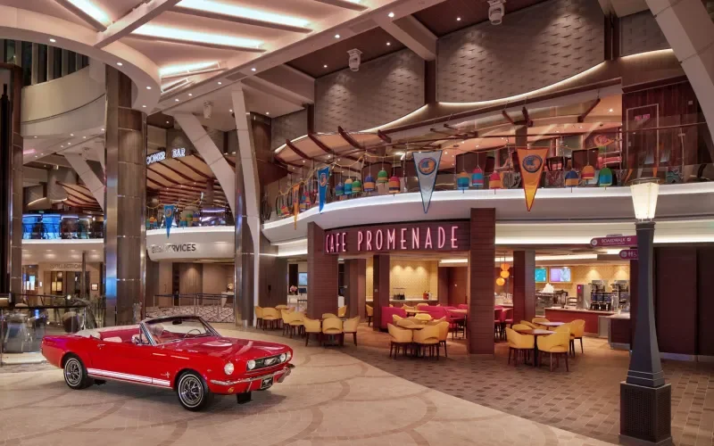 Променад Лайнера Wonder of the Seas