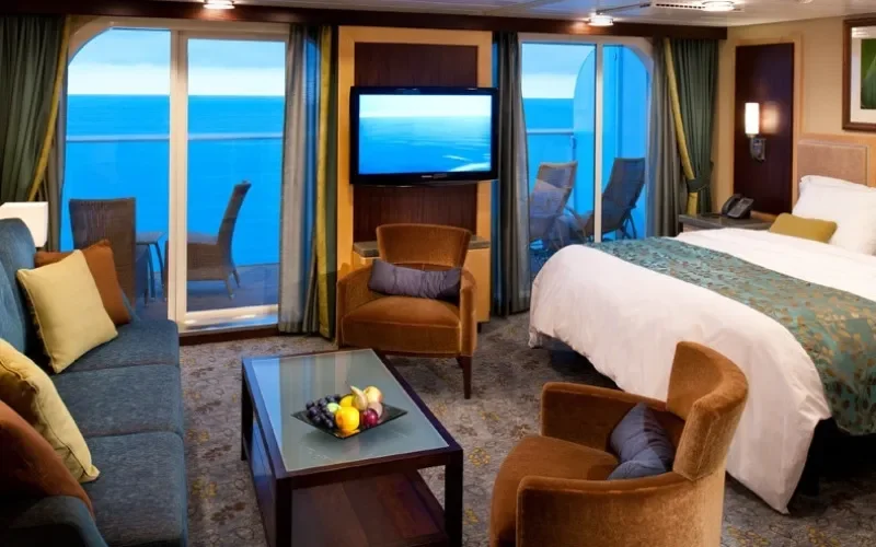 Каюта сьют Лайнера Wonder of the Seas